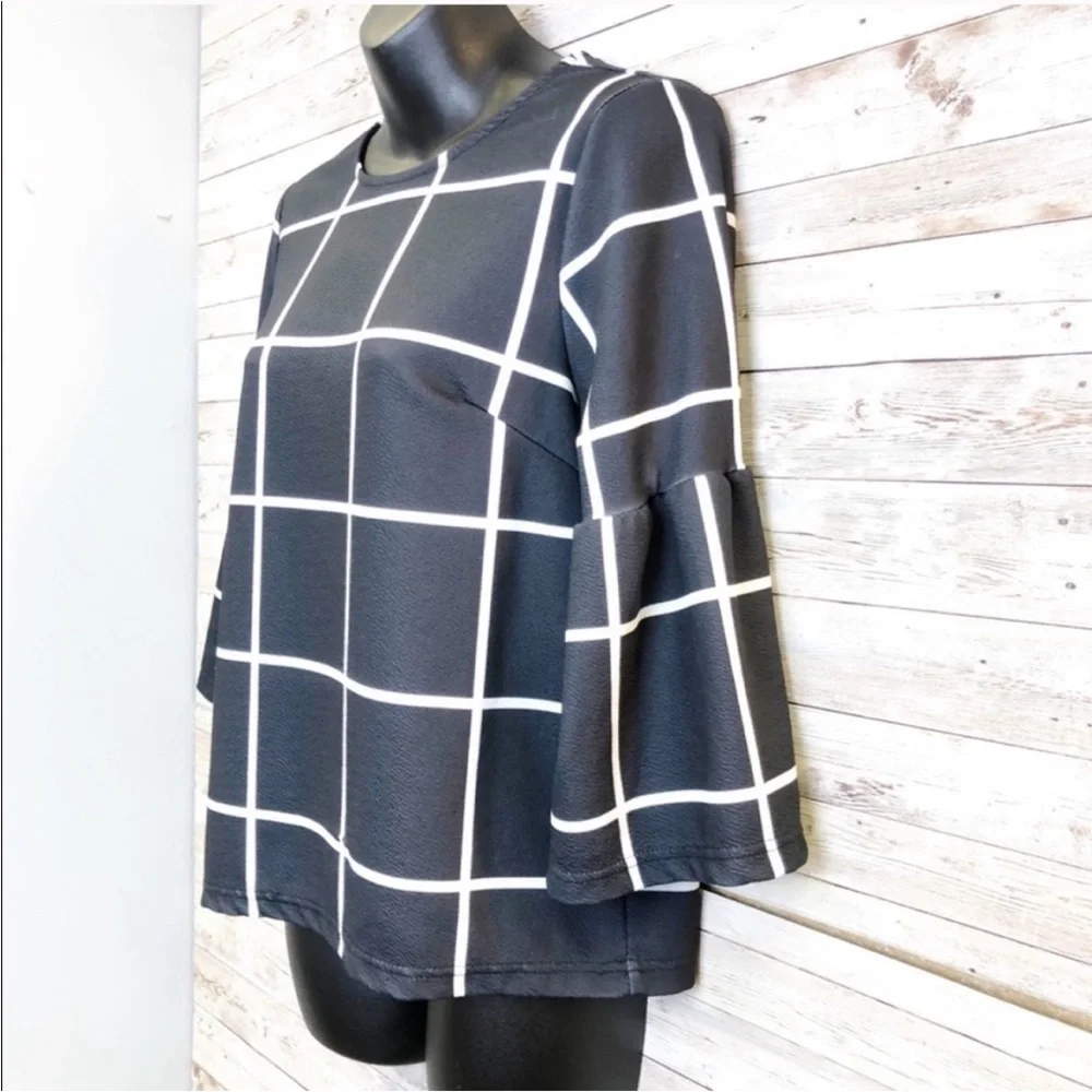 3 for $10 🛍️ SHEIN Grid Design Quarter Sleeve Ruffle Flowy Blouse - Picture 4 of 7